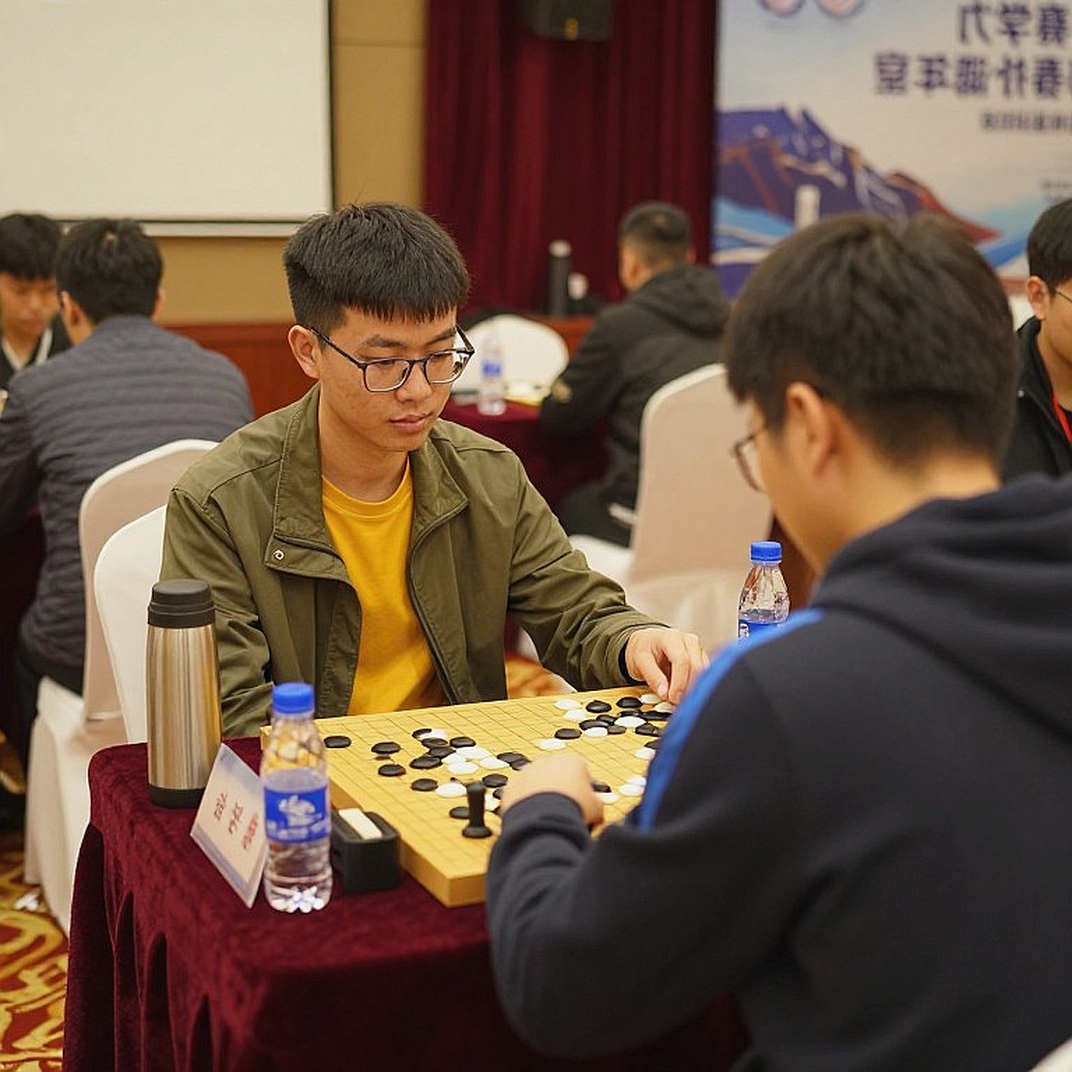 Magnus Carlsen: AI san bằng khâu chuẩn bị, lợi thế dạt sang bàn cờ và đồng hồ