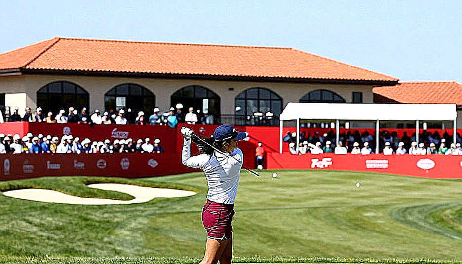 Tiger Woods và câu hỏi xe golf: Khi luật pháp Florida lúng túng trước huyền thoại